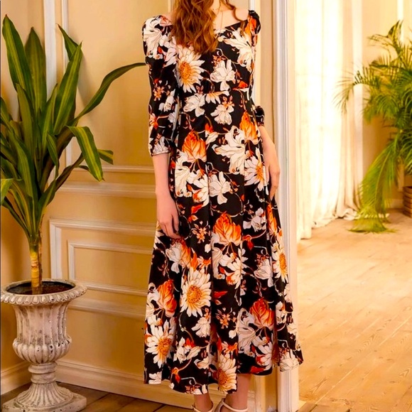 BRAND NEW Allover Floral Print High Waist A-line Dress SIZE M - Picture 4 of 7